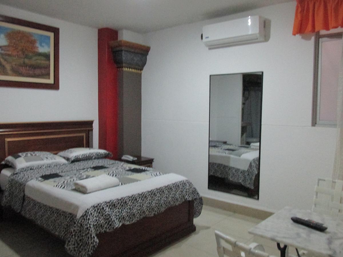 Rizzo Plaza Hotel Tumbes Kültér fotó